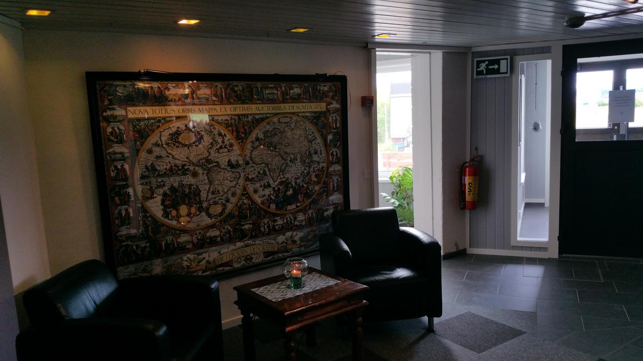 Batsfjord Polar Hotell エクステリア 写真
